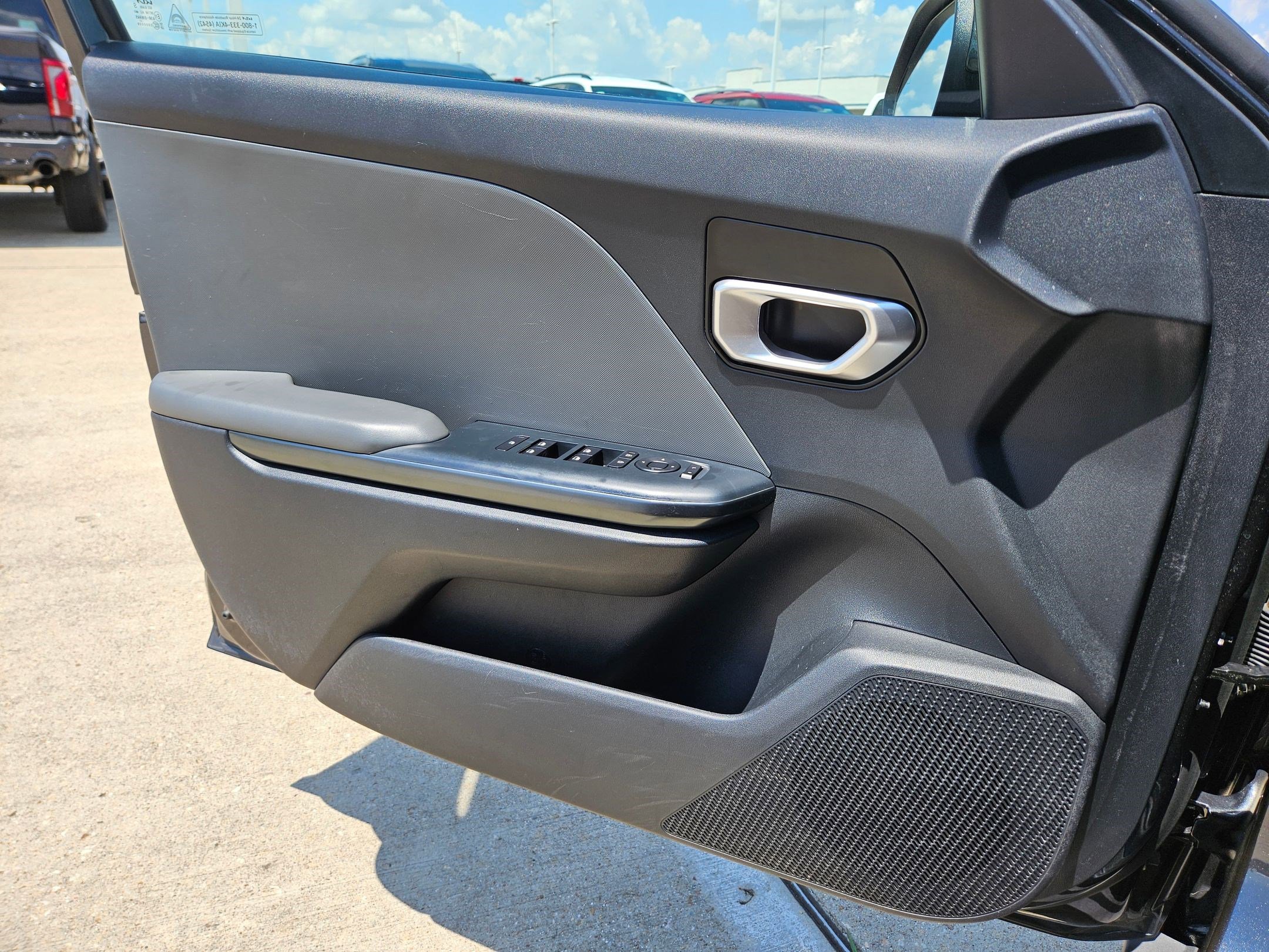 Used 2025 Kia K4 FWD image 14