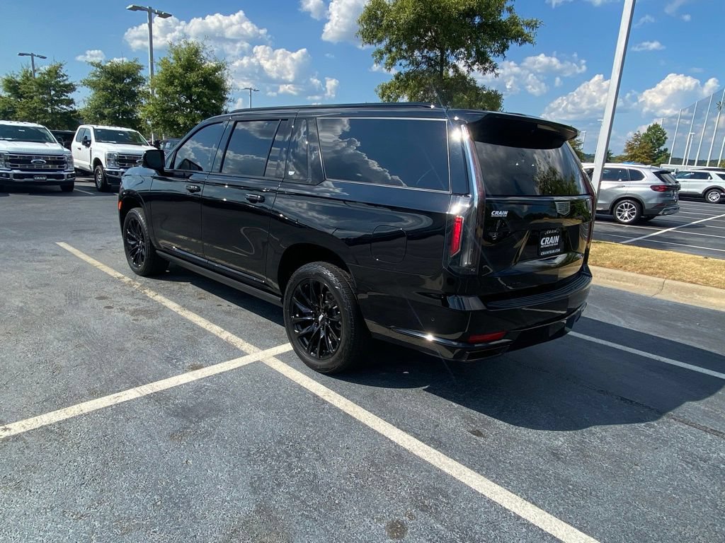 Used 2023 Cadillac Escalade ESV Sport Platinum w/ LPO, ONYX Package AWD/4WD image 5