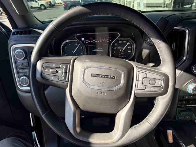 Used 2023 GMC Sierra 3500 Denali AWD/4WD image 9