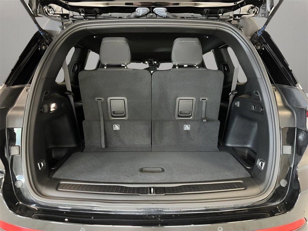 Used 2024 Jeep Grand Cherokee L Laredo image 13