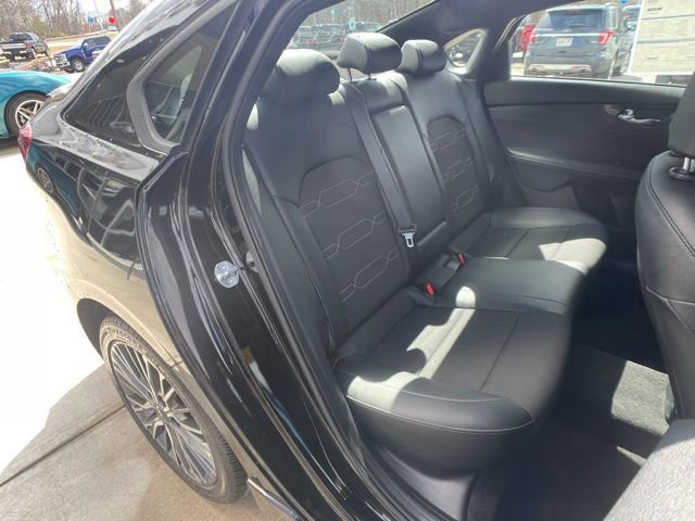 Used 2023 Kia Forte GT-Line image 32