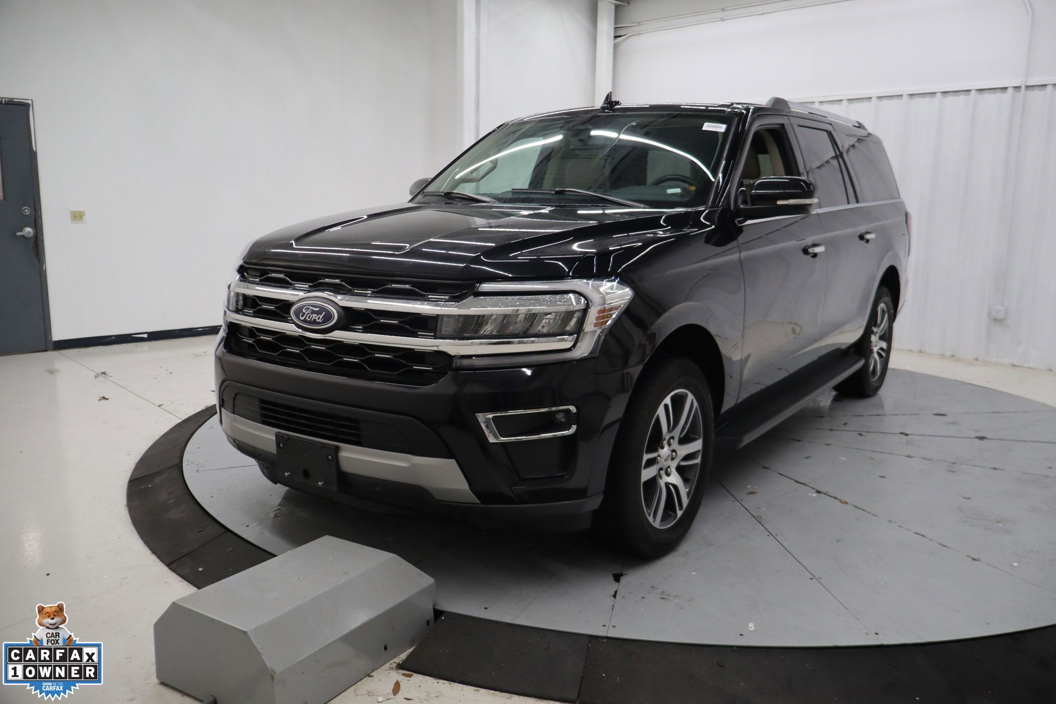 Certified 2024 Ford Expedition Max Limited RWD image 7