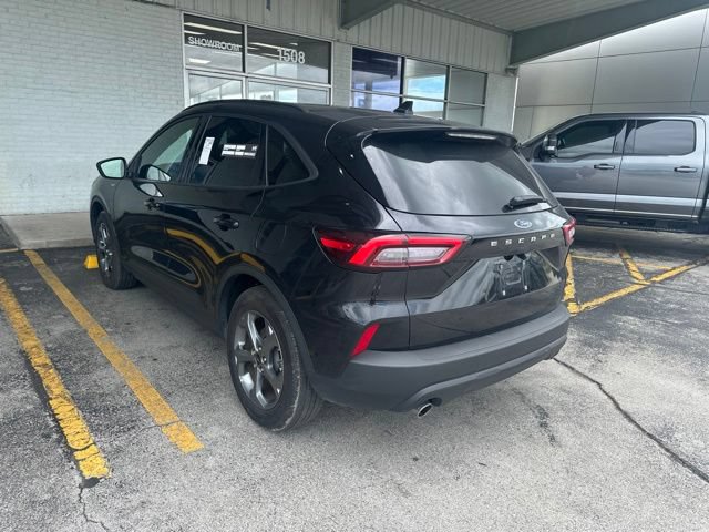 Certified 2025 Ford Escape ST-Line FWD image 3