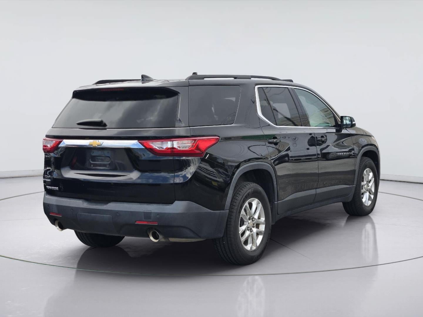 Used 2019 Chevrolet Traverse LT FWD image 8