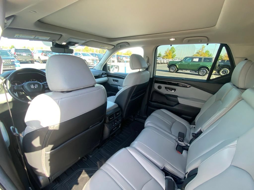 Used 2023 Honda Pilot Touring image 25