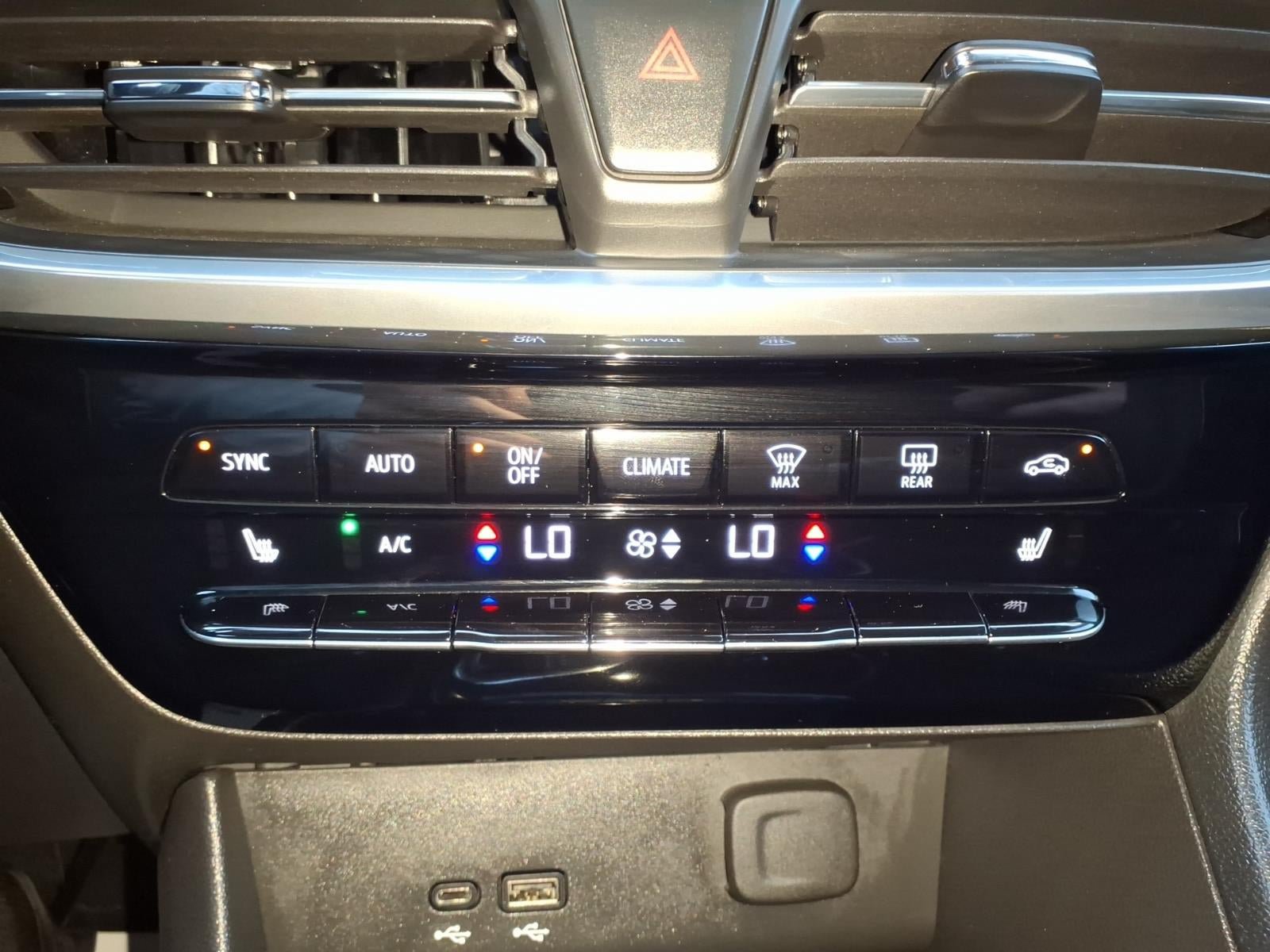 Used 2026 Buick Encore GX Avenir AWD/4WD image 25