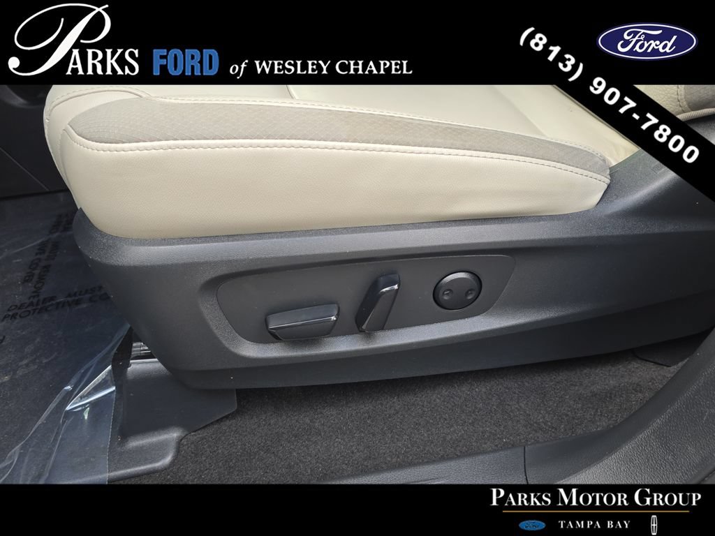 Used 2023 Nissan Pathfinder SL AWD/4WD image 20