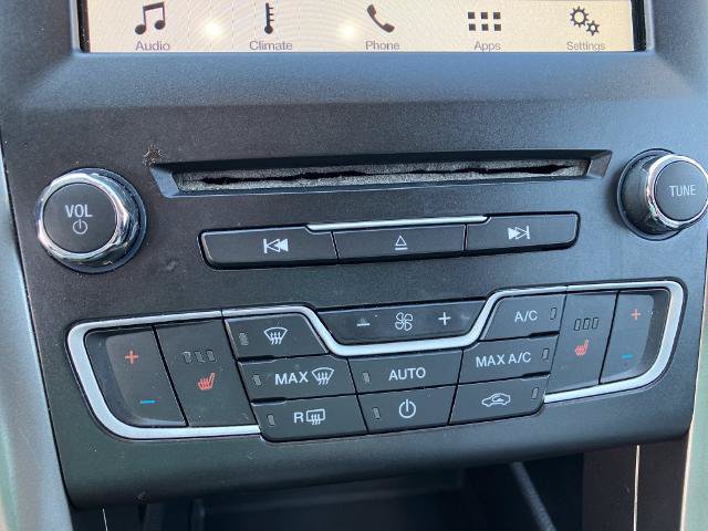 Certified 2017 Ford Fusion SE w/ Fusion SE Technology Package FWD image 27