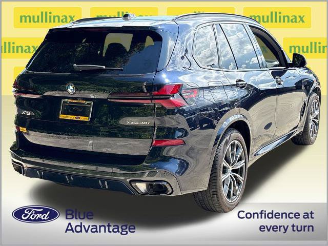 Used 2024 BMW X5 xDrive40i w/ M Sport Package AWD/4WD image 4