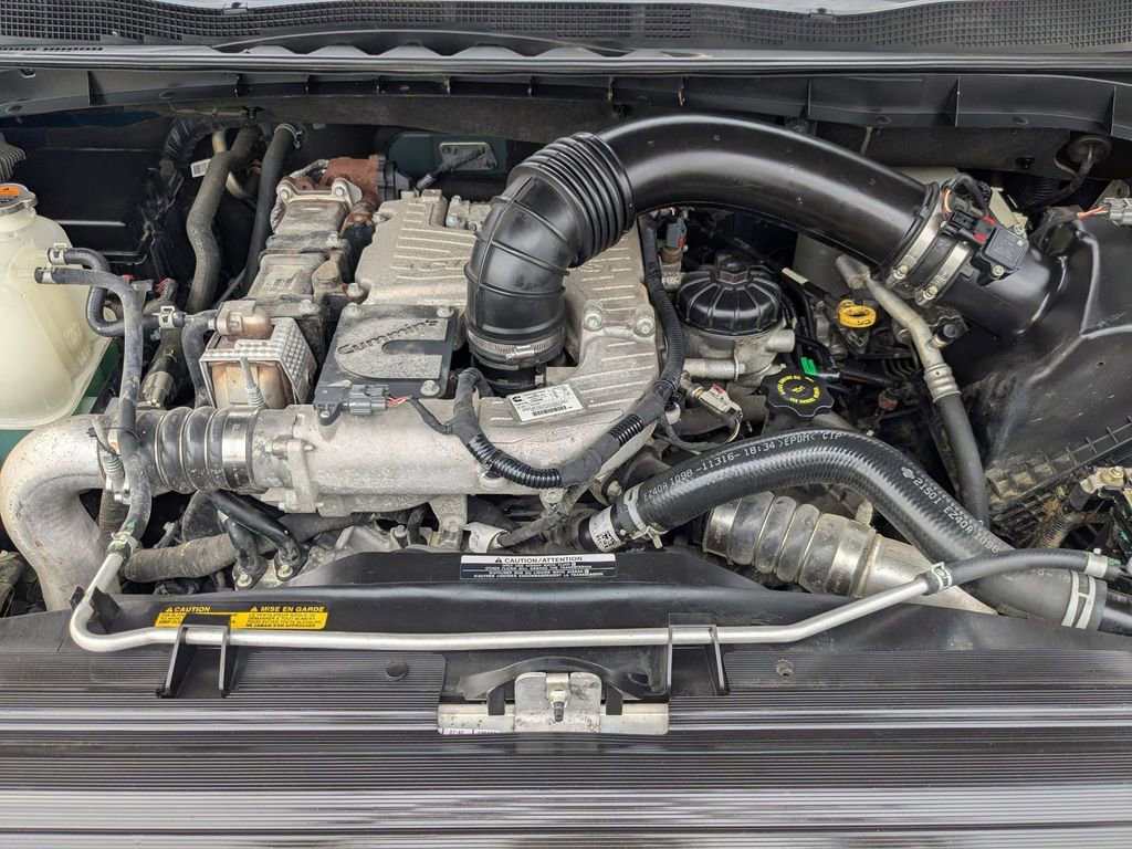 Used 2018 Nissan Titan SL w/ Chrome Package image 23