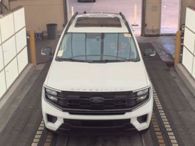 Certified 2025 Ford Expedition Active AWD/4WD image 7