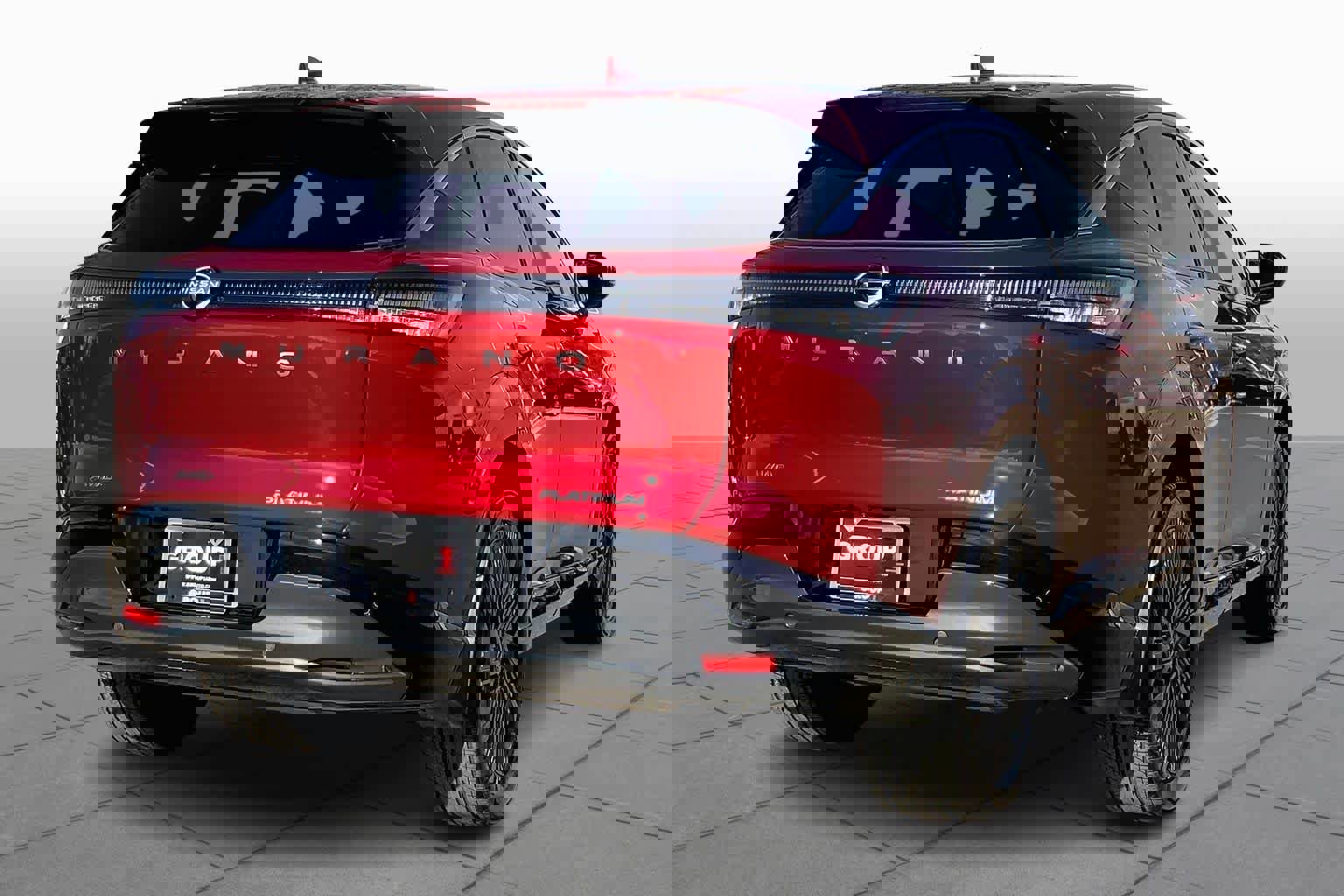 Used 2025 Nissan Murano Platinum w/ Cargo Package image 3