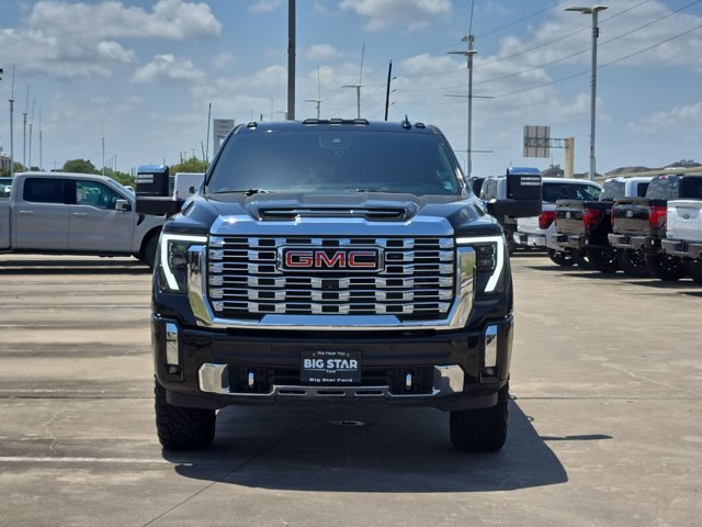 Used 2024 GMC Sierra 2500 Denali w/ Denali Reserve Package AWD/4WD image 8