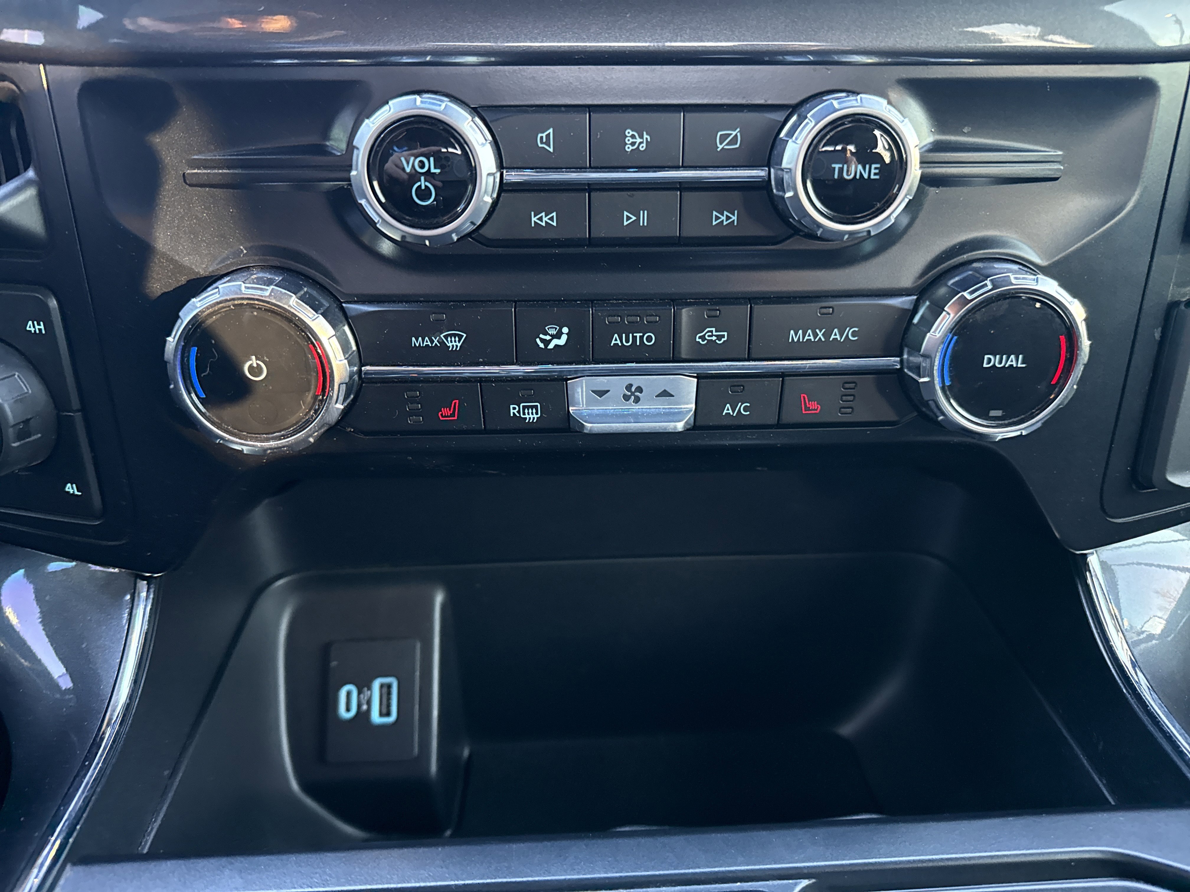 Certified 2023 Ford F150 XLT w/ Equipment Group 302A High image 29