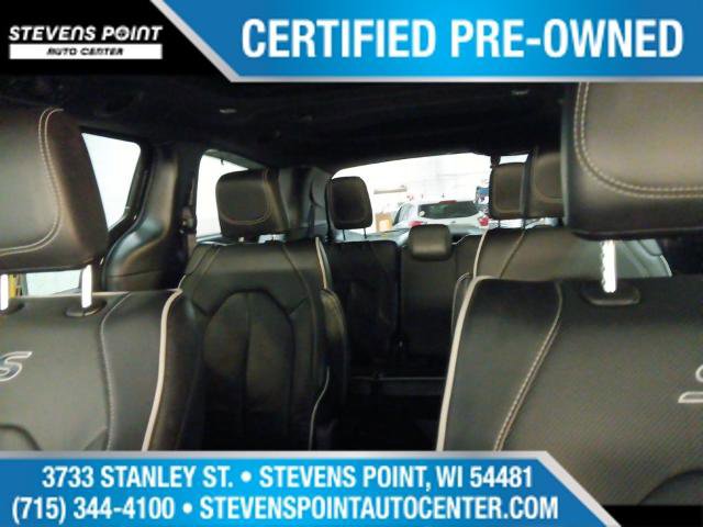 Used 2025 Chrysler Pacifica Limited image 29