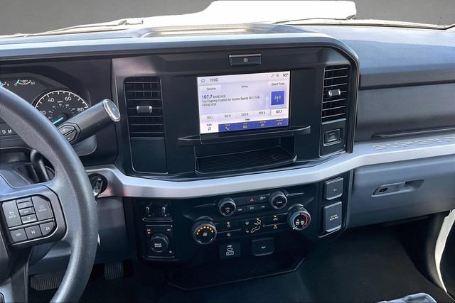Certified 2025 Ford F350 XLT AWD/4WD image 4