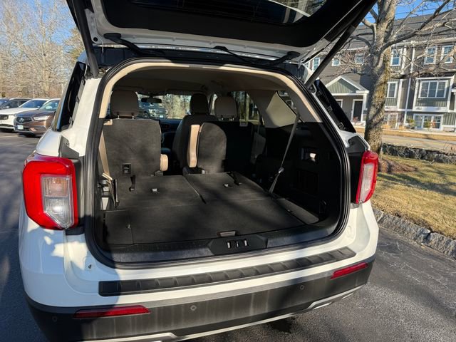 Certified 2022 Ford Explorer XLT w/ Equipment Group 202A image 11