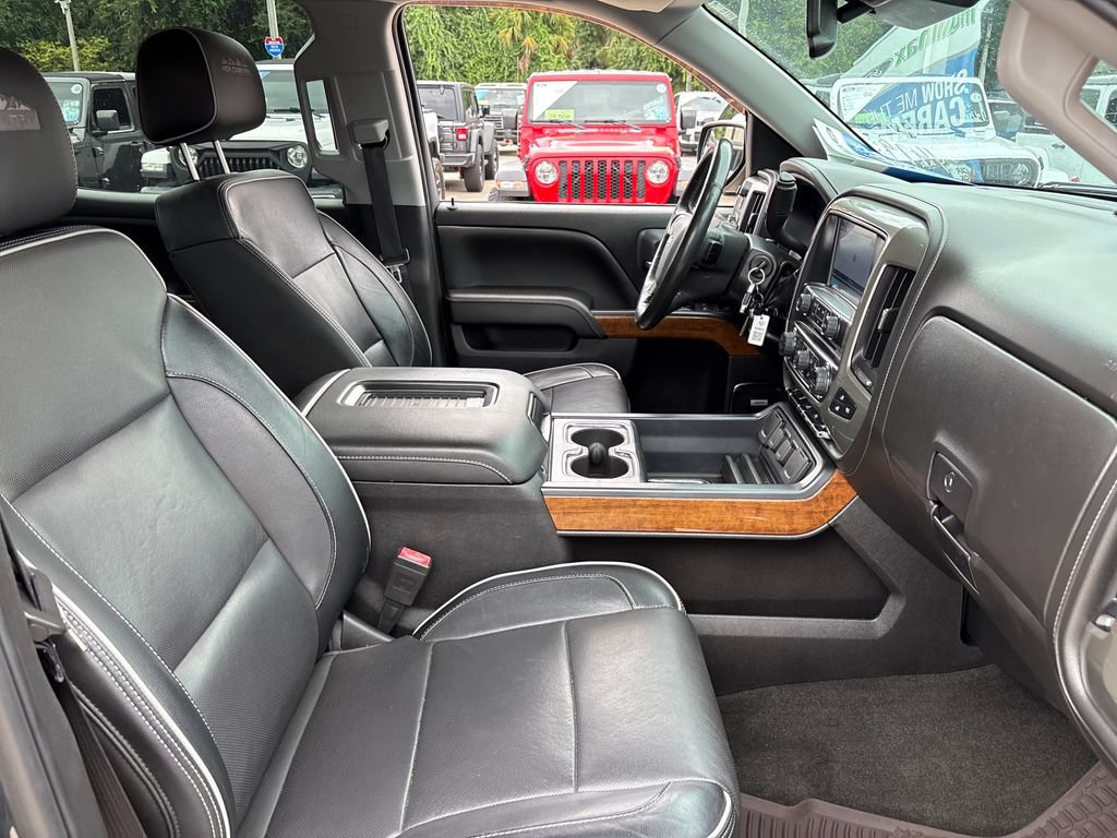 Used 2018 Chevrolet Silverado 1500 High Country AWD/4WD image 29
