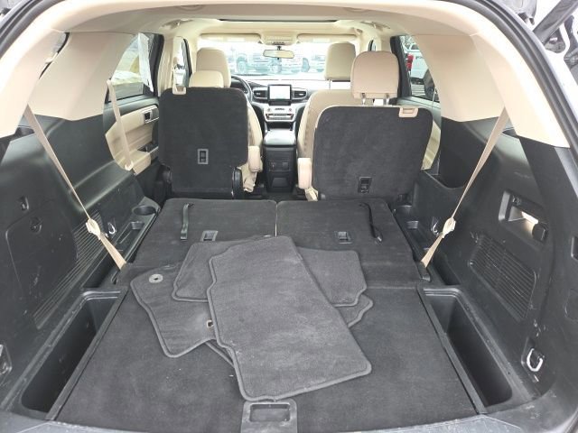 Certified 2023 Ford Explorer XLT w/ Equipment Group 202A image 15