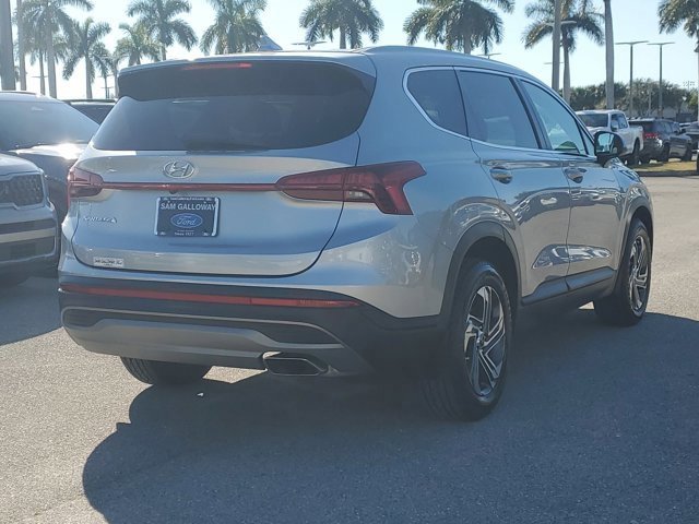 Used 2022 Hyundai Santa Fe SE image 3