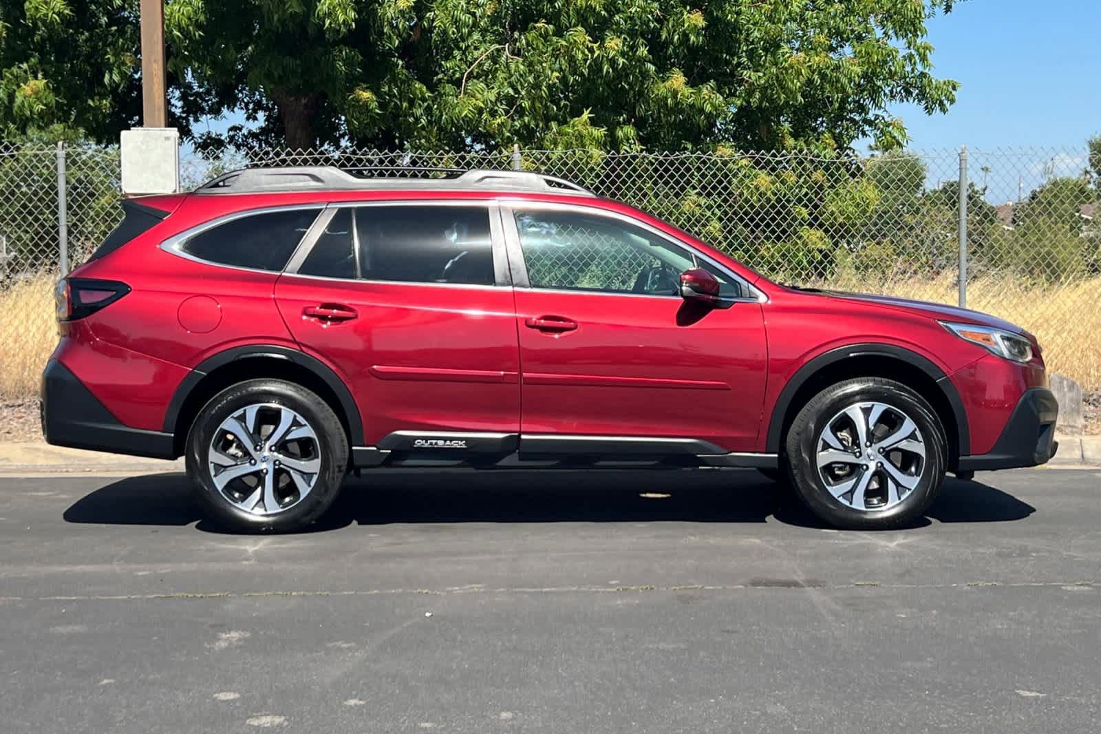 Used 2022 Subaru Outback Limited AWD/4WD image 8