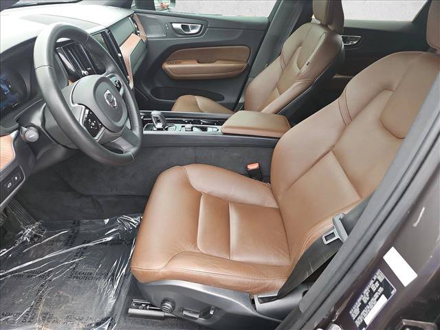 Used 2024 Volvo XC60 T8 Plus w/ Climate Package AWD/4WD image 13