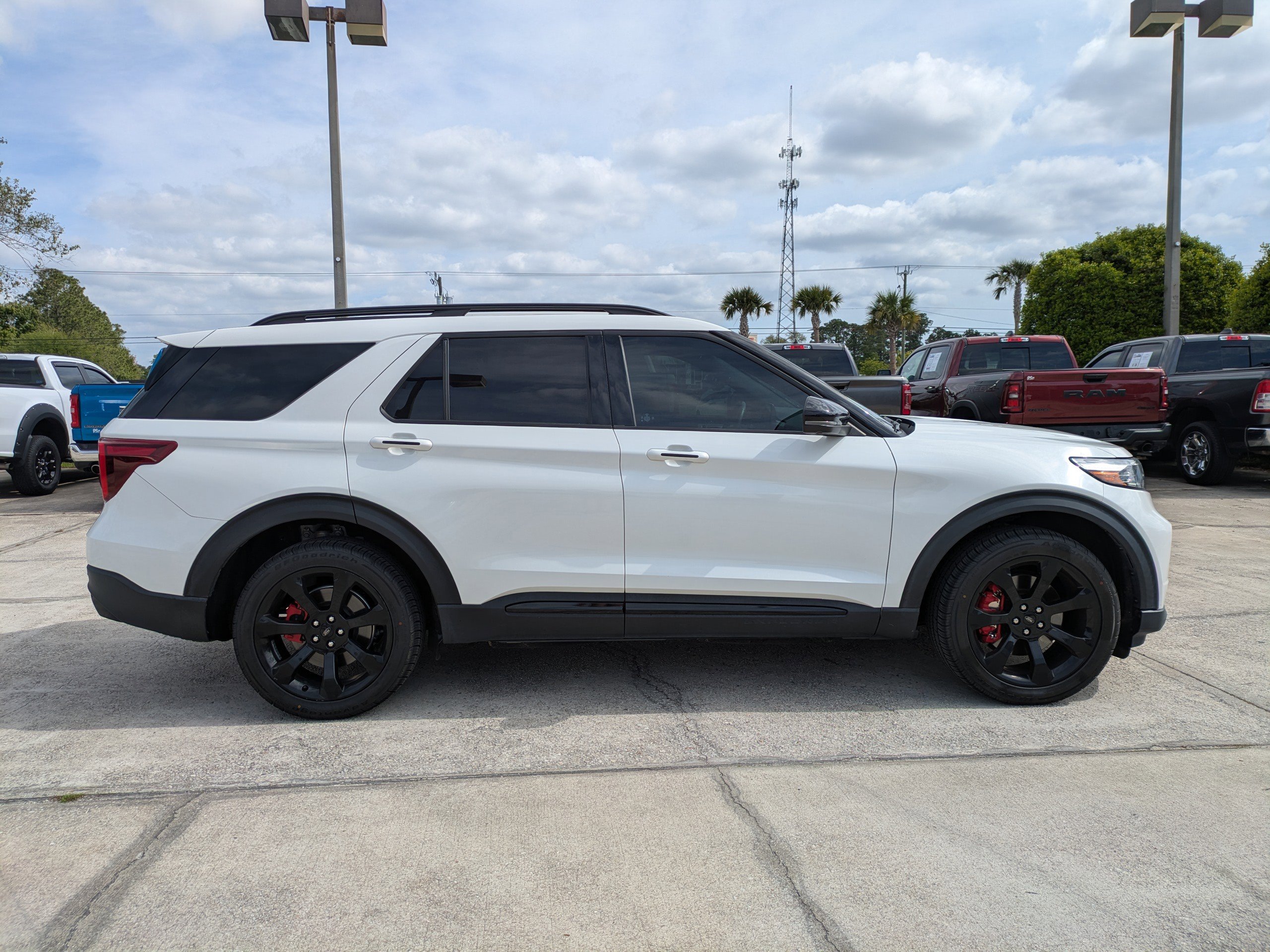 Certified 2023 Ford Explorer ST w/ Equipment Group 401A AWD/4WD image 3