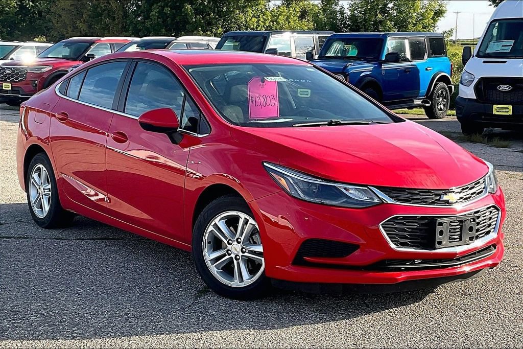 Used 2017 Chevrolet Cruze LT w/ Sun And Sound Package FWD image 1