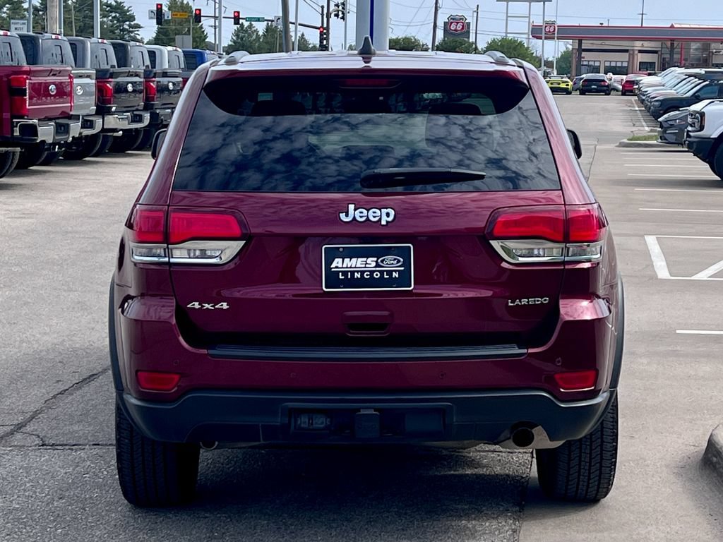 Used 2022 Jeep Grand Cherokee Laredo X AWD/4WD image 5
