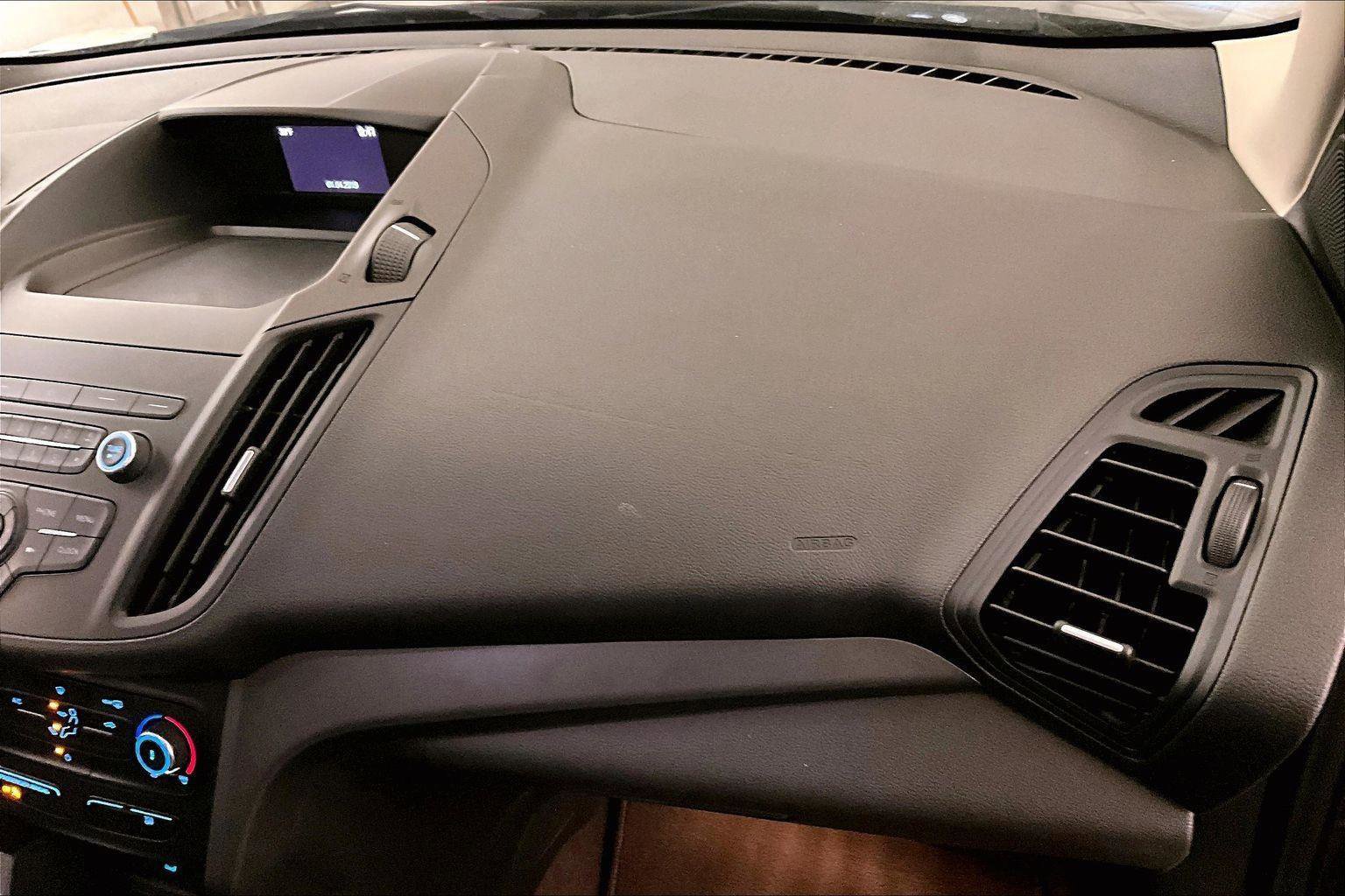 Certified 2019 Ford Escape S image 15