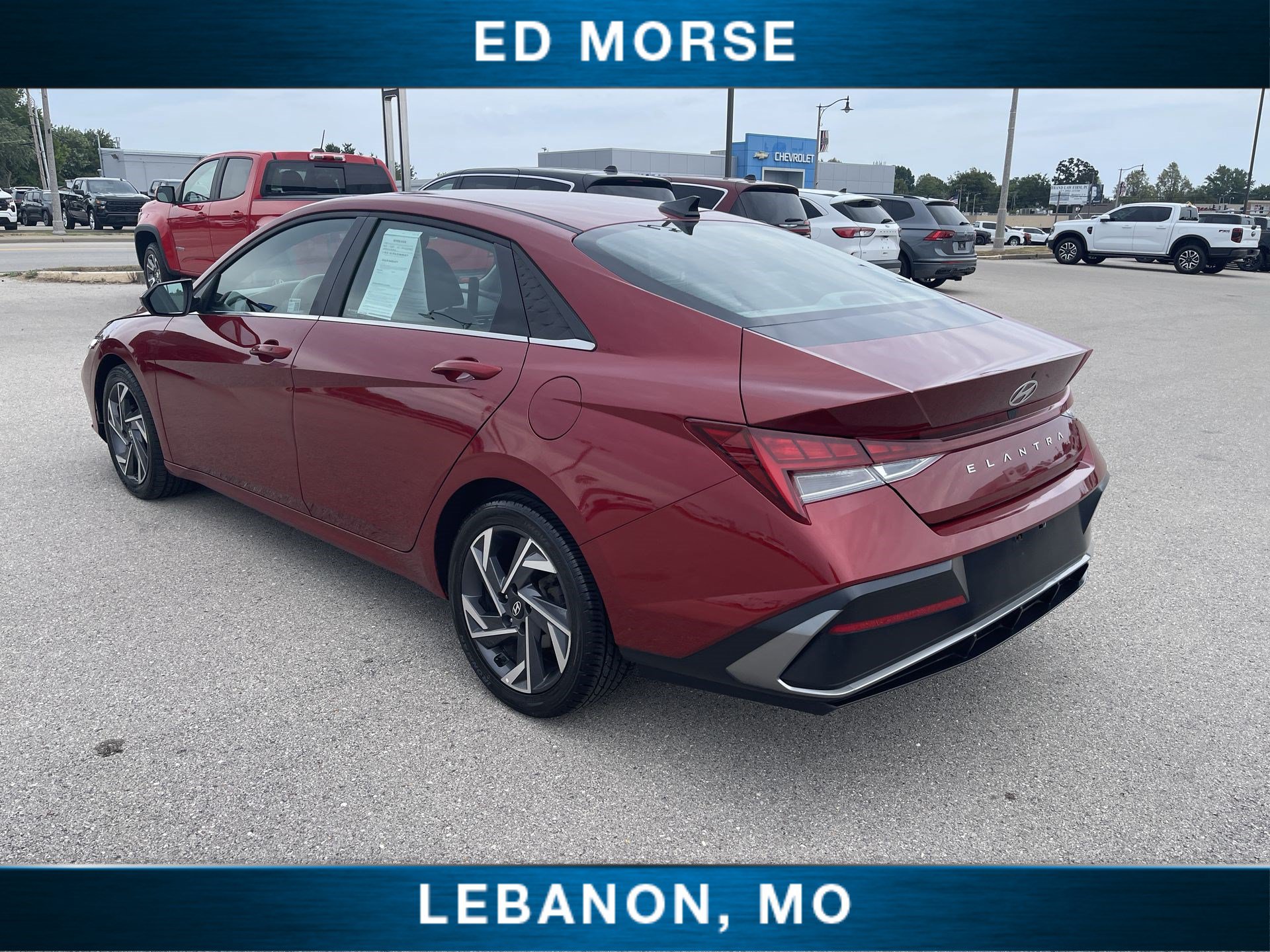 Used 2025 Hyundai Elantra SEL FWD image 6