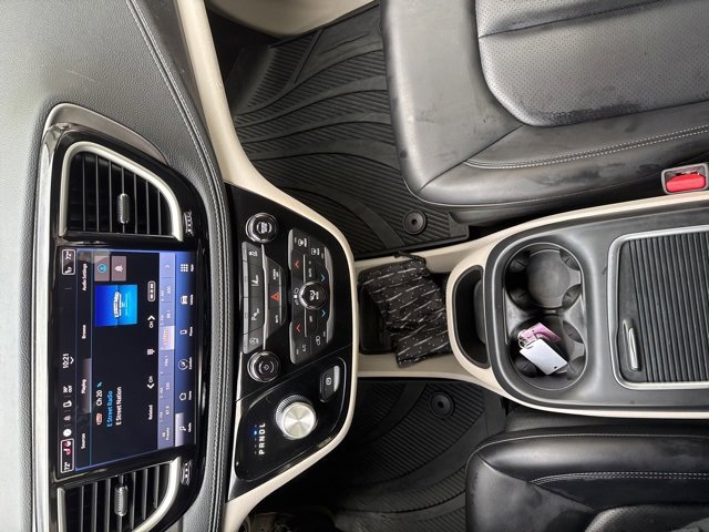 Used 2023 Chrysler Pacifica Touring-L w/ Road Tripper Package image 28