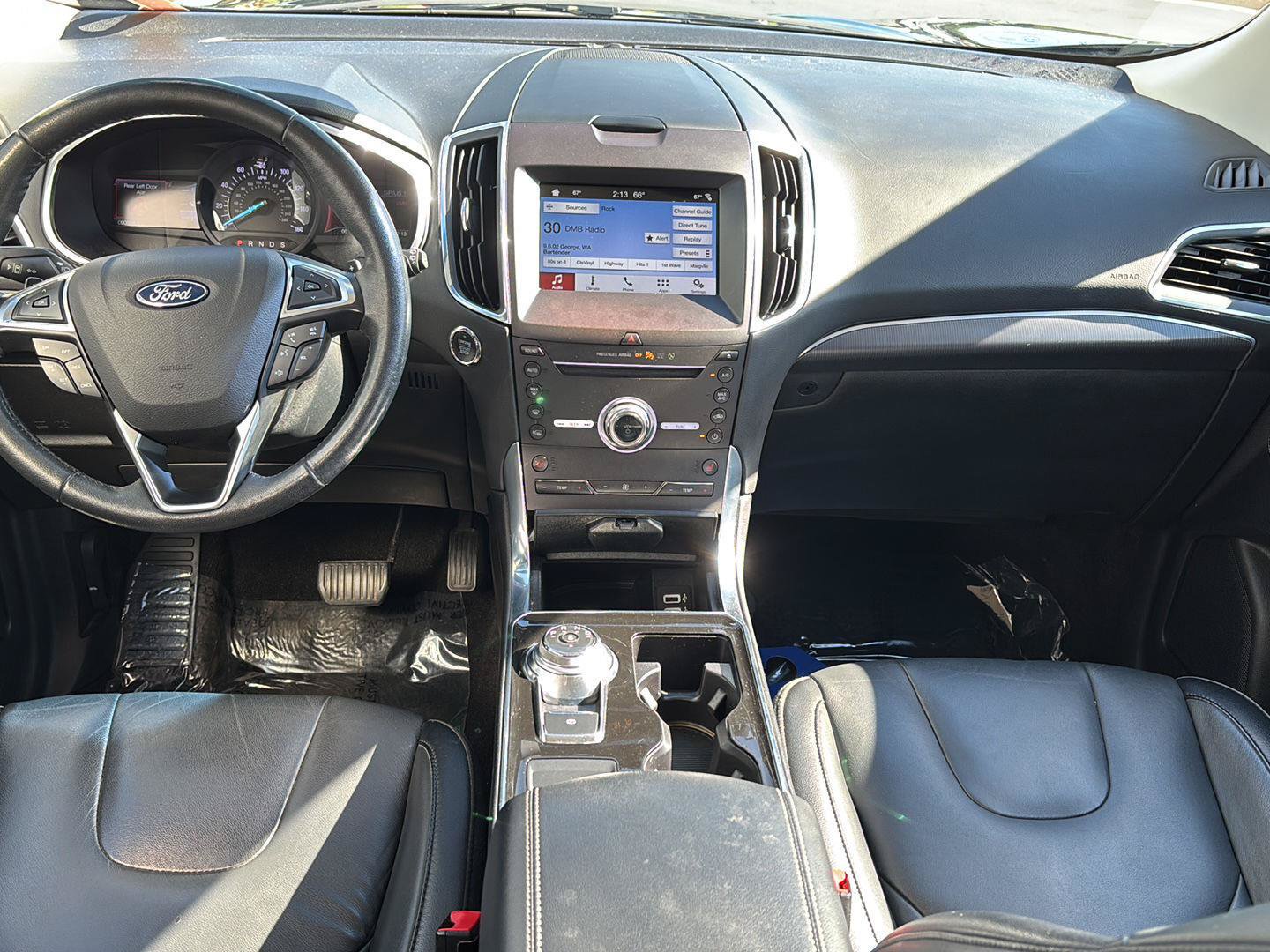 Certified 2019 Ford Edge Titanium w/ Cold Weather Package AWD/4WD image 9