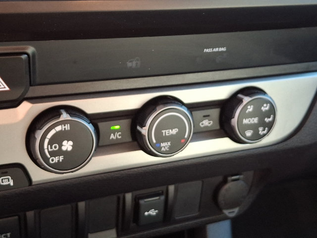 Used 2020 Toyota Tacoma SR w/ SX Package AWD/4WD image 28