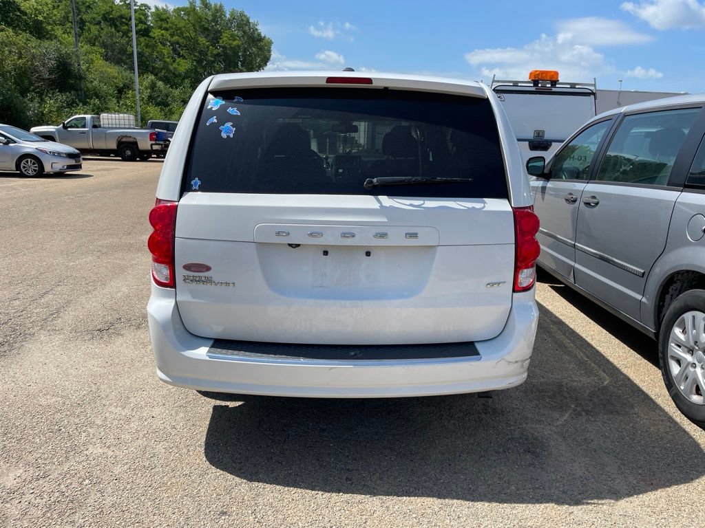 Used 2020 Dodge Grand Caravan GT FWD image 3
