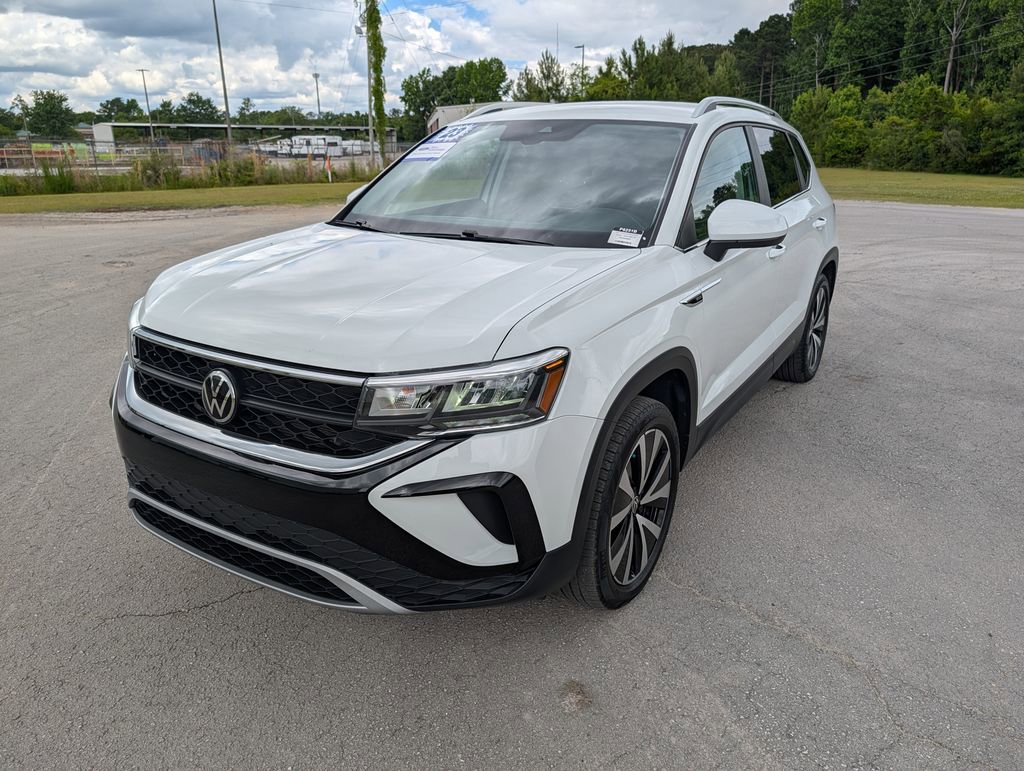 Used 2023 Volkswagen Taos SE AWD/4WD image 5