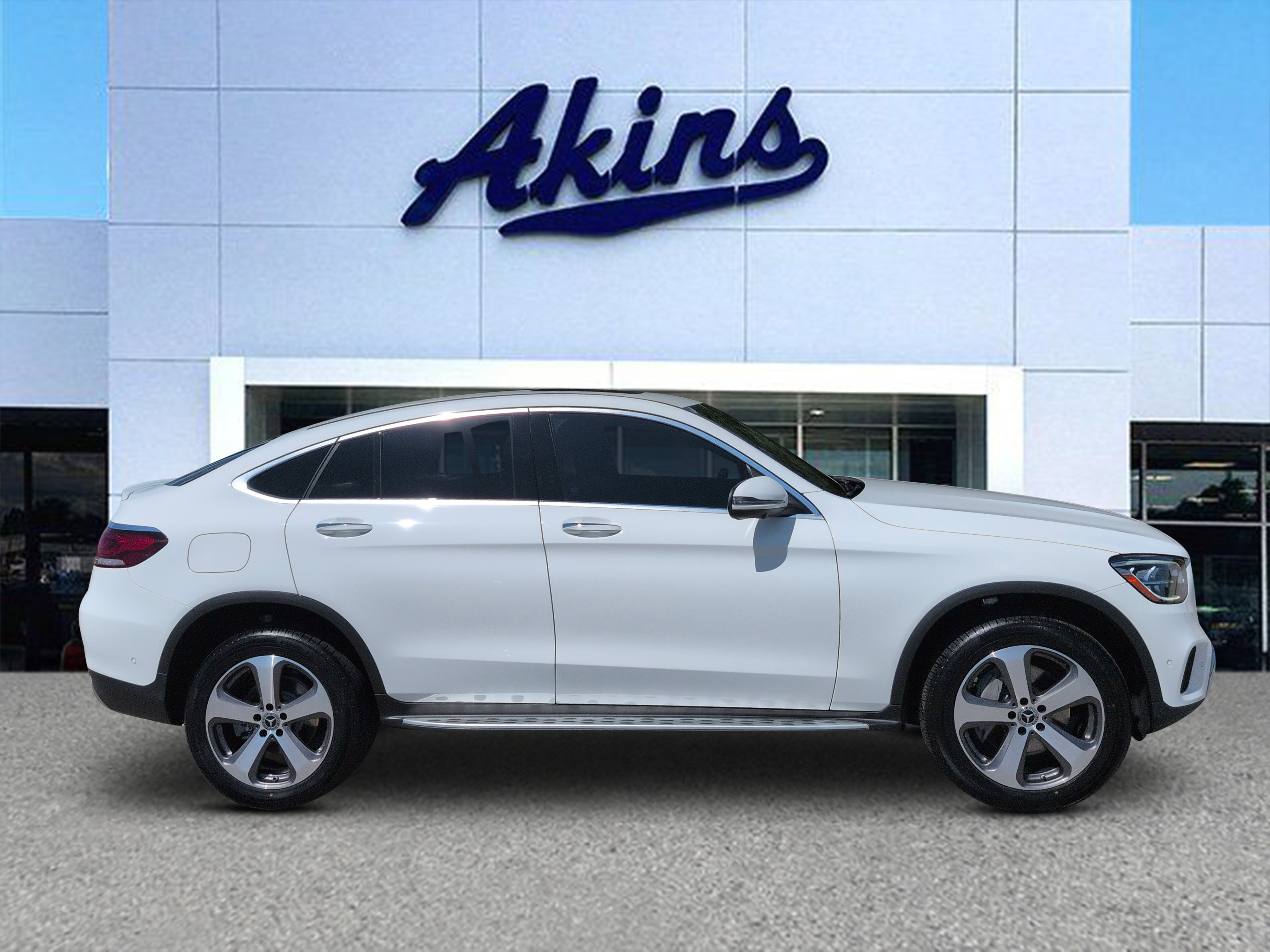Used 2022 Mercedes-Benz GLC 300 4MATIC Coupe image 1