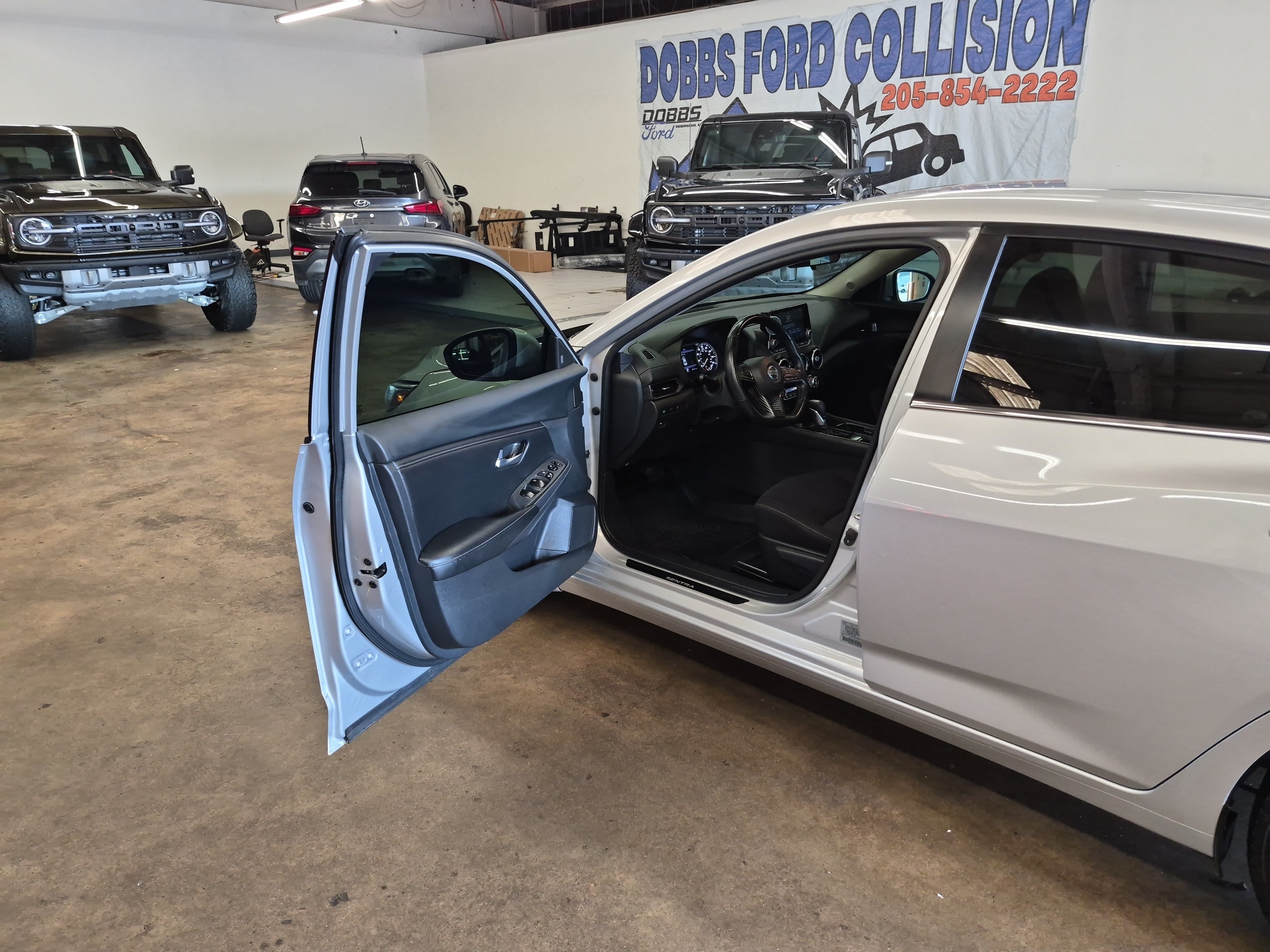 Used 2022 Nissan Sentra SV w/ All-Weather Package FWD image 9