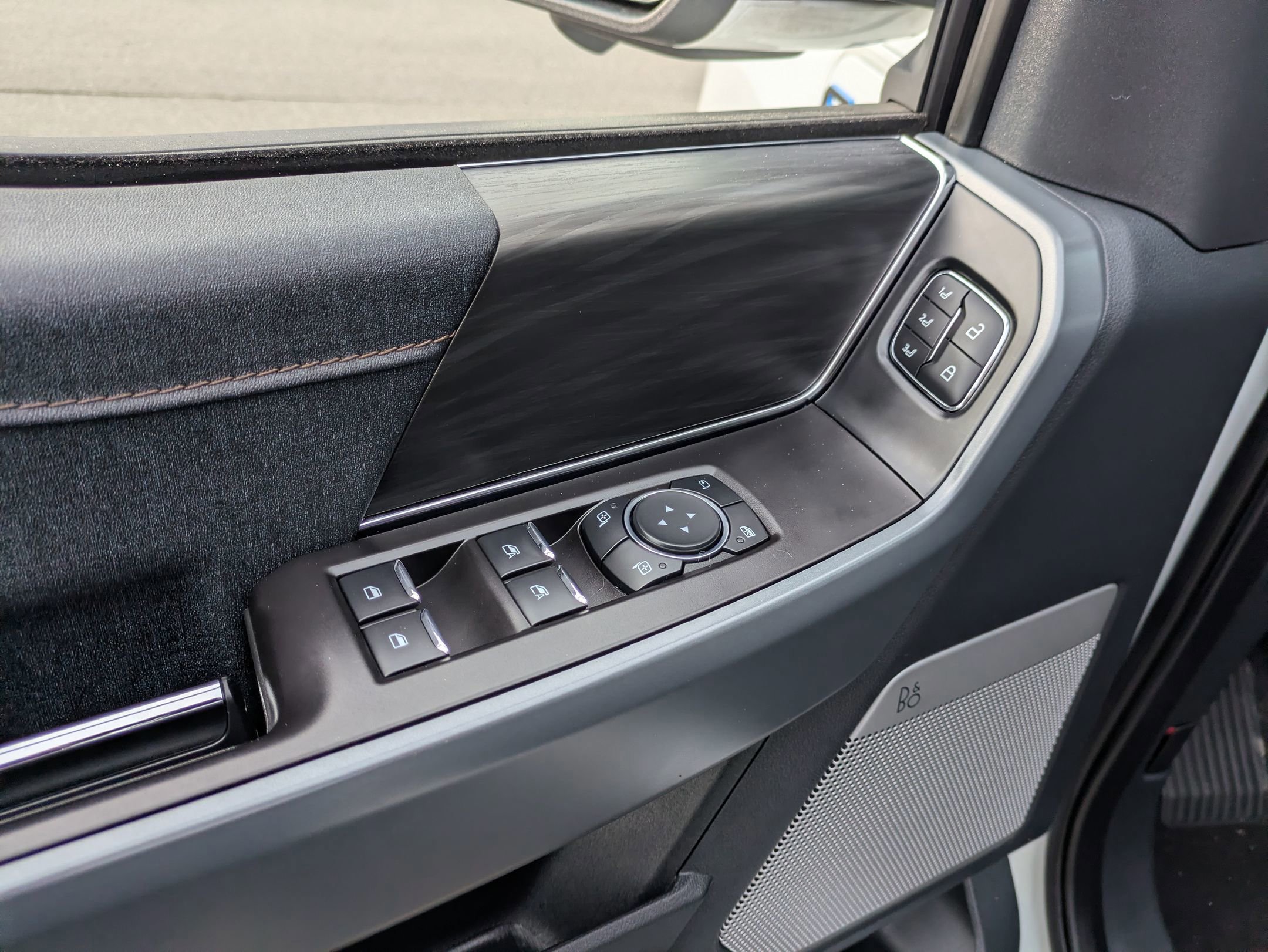 Certified 2024 Ford F150 Lightning Lariat image 20