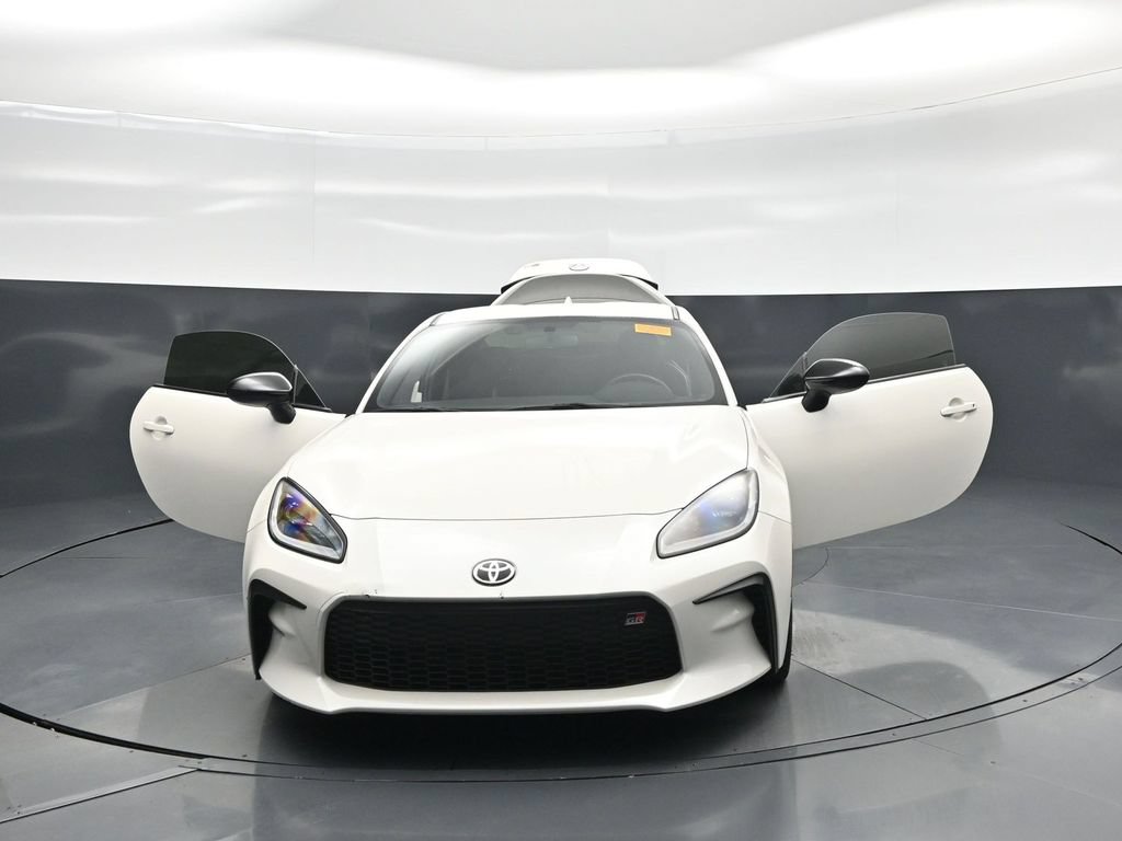 Used 2024 Toyota GR86 Premium RWD image 27
