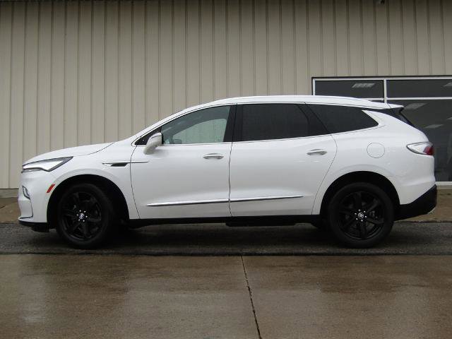 Used 2024 Buick Enclave Essence w/ Sport Touring Edition AWD/4WD image 11