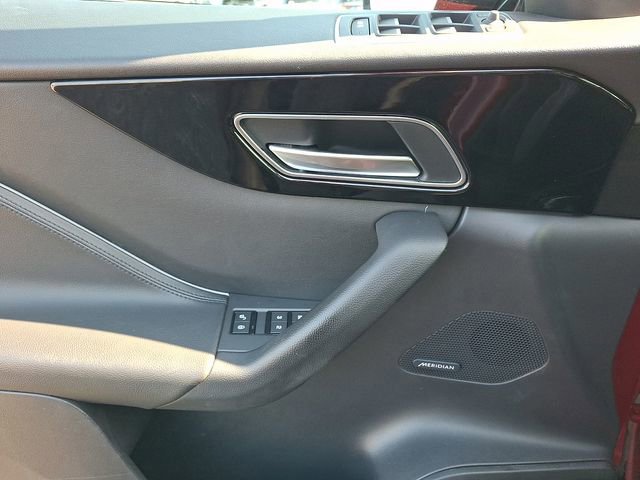 Used 2020 Jaguar F-PACE Premium image 12