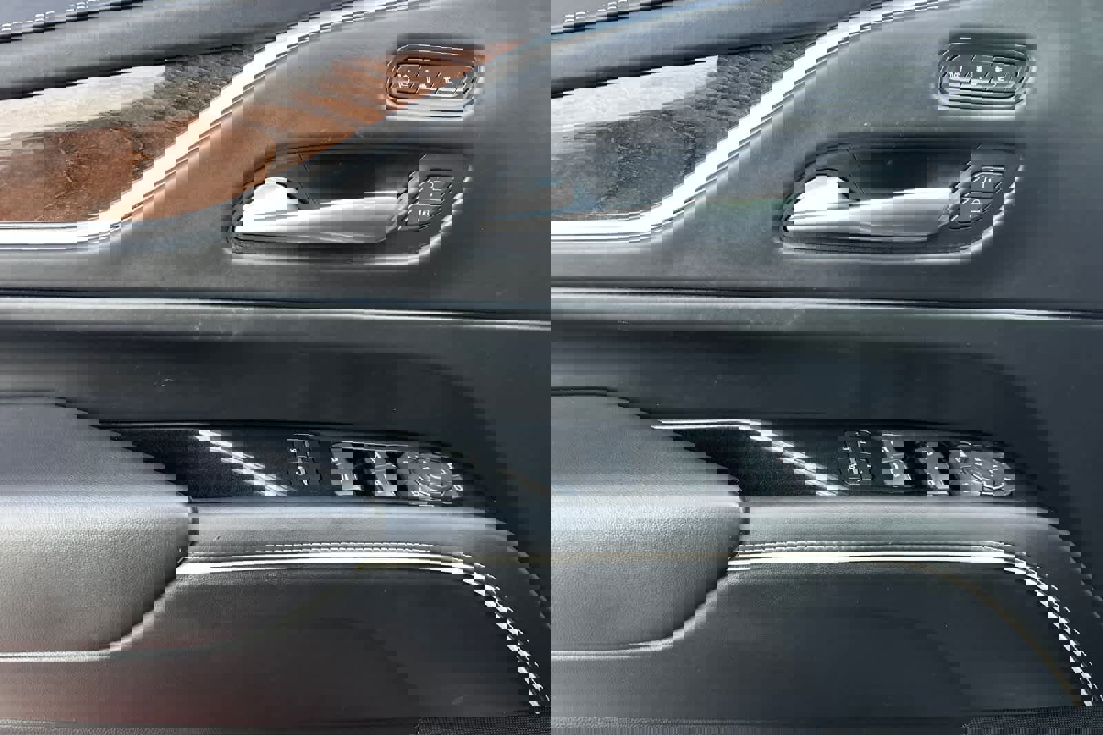 Used 2022 Cadillac Escalade Sport Platinum image 12