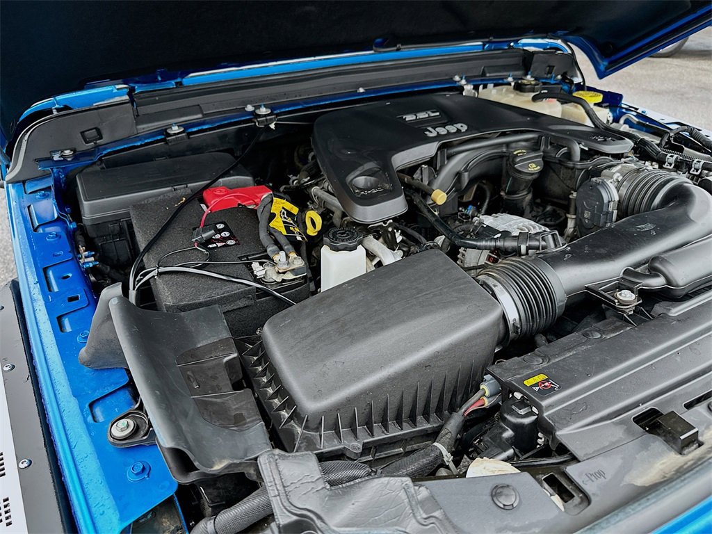 Used 2021 Jeep Gladiator Sport image 26