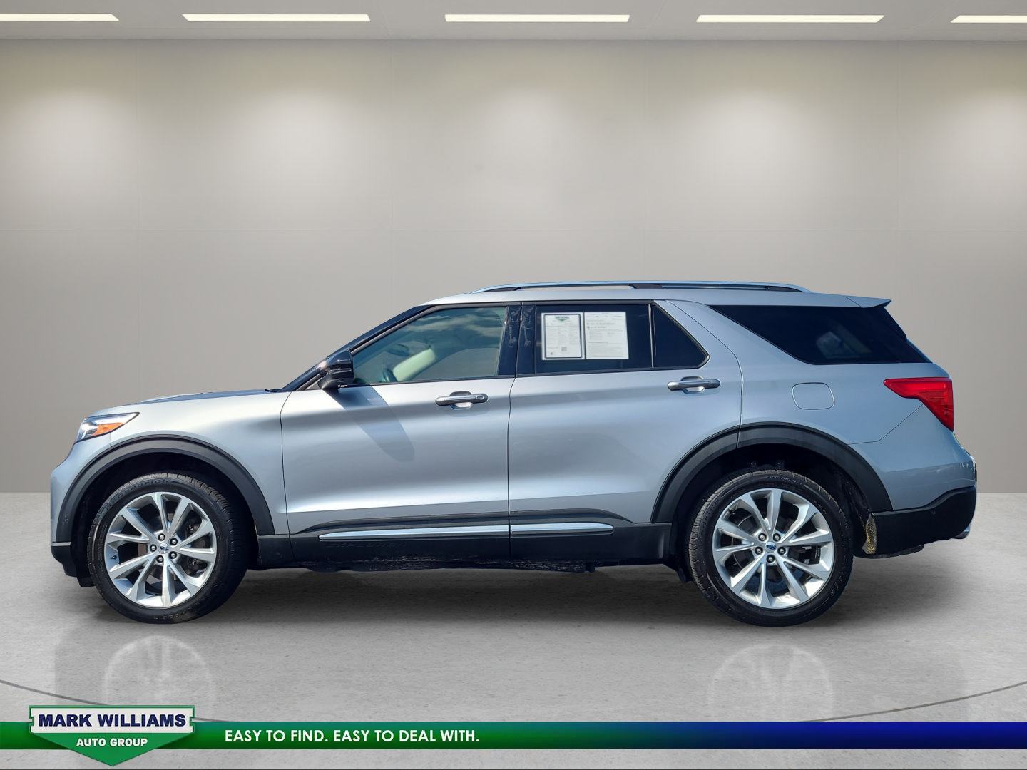 Certified 2022 Ford Explorer Platinum w/ Equipment Group 601A AWD/4WD image 7