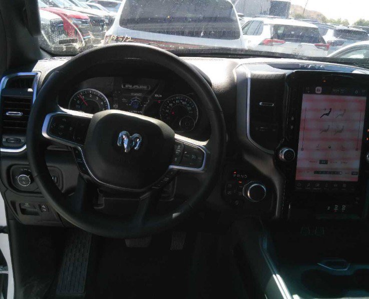 Used 2025 RAM 1500 Big Horn AWD/4WD image 4