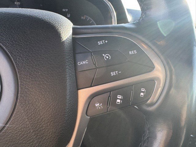 Used 2022 Jeep Grand Cherokee Limited w/ Trailer Tow Group IV image 16