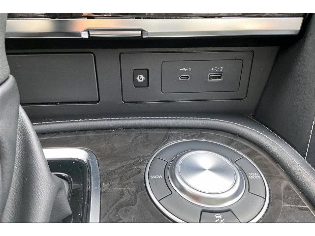 Used 2024 INFINITI QX80 Luxe image 15