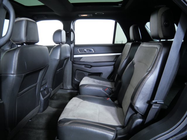 Certified 2017 Ford Explorer XLT w/ Equipment Group 202A AWD/4WD image 15