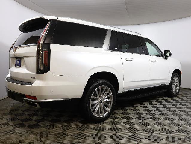Used 2023 Cadillac Escalade ESV Premium Luxury w/ LPO, Illumination Package image 4